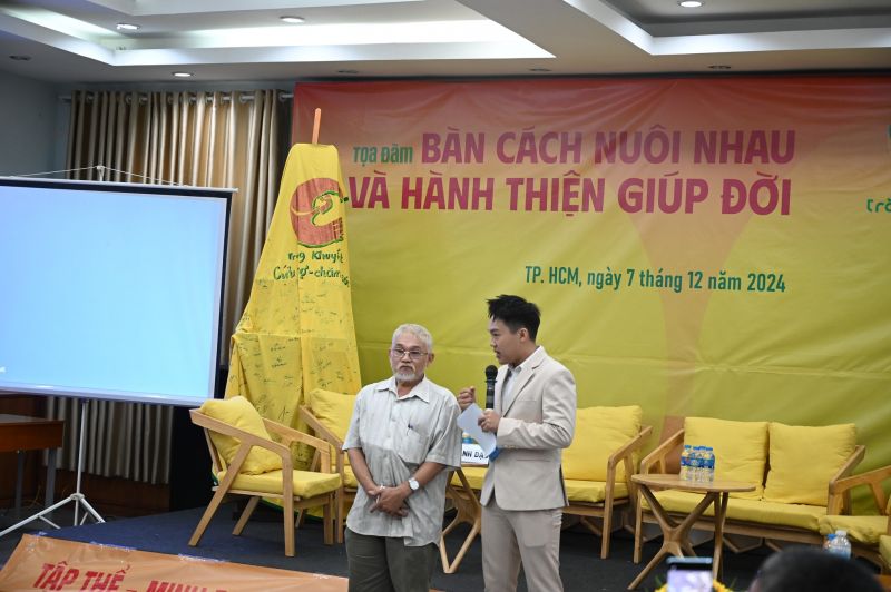 "Trăng Khuyết'': Nơi tình yêu thương tỏa sáng