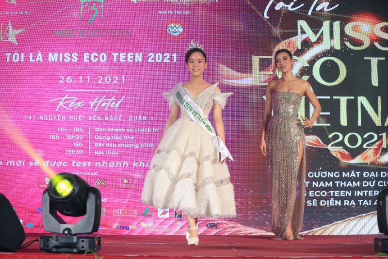 Tân hoa hậu Vũ Huyền Diệu đội vương miện 500 triệu lộng lẫy trong đêm đăng quang Miss Eco Teen Việt Nam