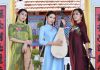Người đẹp Huyền Tr&acirc;n, L&acirc;m Thu Hồng, Tr&acirc;n Phạm khoe vẻ khu&ecirc; c&aacute;c trong  BST &Aacute;o d&agrave;i của NTK Việt H&ugrave;ng