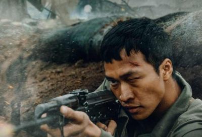 PHIM ĐIỆN ẢNH MƯA ĐỎ HÉ LỘ HÌNH ẢNH 07 CHIẾN SĨ CỦA TIỂU ĐỘI 1