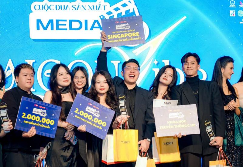 “Vai diễn cuối cùng” lập hat-trick tại Gala Công chiếu và Trao giải Media24h 2025 là một phim đầu tay
