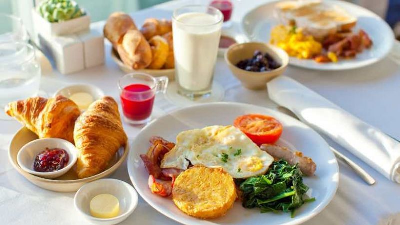 Ăn s&aacute;ng thế n&agrave;o tốt trong m&ugrave;a h&egrave;?