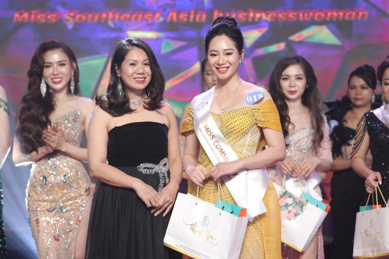 Nguyễn Thị Hồng Nhung giành giải thưởng ‘’Người đẹp vì cộng đồng’’ cuộc thi Hoa hậu doanh nhân Đông Nam Á 2023