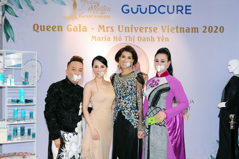 Hồ Oanh Yến mở party để ''nâng khí thế'' trước khi thi đấu tại Mrs Universe 2020