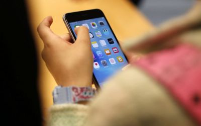 Apple ra mắt tính năng ngăn chặn nạn lạm dụng tình dục trẻ em