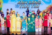 Hơn 100 em khiếm thị tr&igrave;nh diễn t&agrave;i năng trong chương tr&igrave;nh &Aacute;nh s&aacute;ng từ tr&aacute;i tim 2023