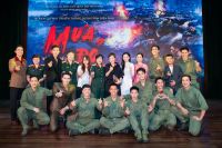 TIỂU ĐỘI 1 BA MIỀN BẮC, TRUNG, NAM HỘI NGỘ TẠI SHOWCASE RA MẮT PHIM ĐIỆN ẢNH &ldquo;MƯA ĐỎ&rdquo;