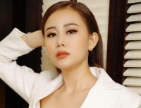 &Aacute; ho&agrave;ng Cao Thuỳ Trang chất lừ qua bộ ảnh mới