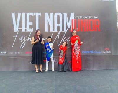 Mẫu nhí Quốc Vũ toả sáng trên sàn diễn Vietnam International Fashion Week 2018