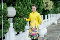 Á vương quốc tế Hoàng Phi Kha khoe áo dài Việt Nam trên đường phố Đài Loan