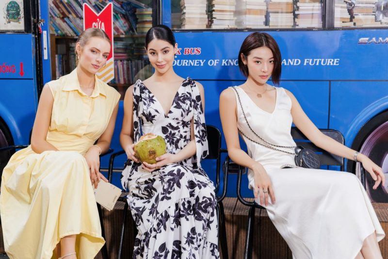 Các nàng hậu Miss Earth 2022 thích thú dạo phố và thưởng thức ẩm thực đường phố Sài Gòn