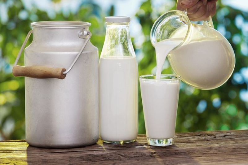 Đồ uống, sữa không được lưu thông vì không phải mặt hàng thiết yếu?