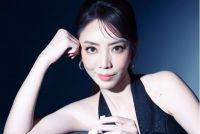 ''Nụ h&ocirc;n bạc tỷ'' vươn l&ecirc;n dẫn đầu ph&ograve;ng v&eacute;, Thu Trang ''intop'' đạo diễn trăm tỷ