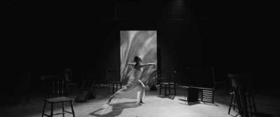 MV OST &ldquo;HOA GẠO&rdquo;: MẢNH GH&Eacute;P CẢM X&Uacute;C QUAN TRỌNG CỦA &ldquo;THỎ ƠI!!&rdquo; LỘ DIỆN QUA PHI&Ecirc;N BẢN TRẮNG - ĐEN ĐẦY &Aacute;M ẢNH