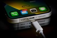 Apple c&acirc;n nhắc loại bỏ cổng USB-C khỏi iPhone 17 Air