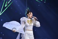 Bộ 3 Phi Nhung, Đ&agrave;m Vĩnh Hưng, Đoan Trang thị phạm m&uacute;a quạt cho th&iacute; sinh