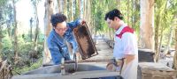 MC Năm Ch&agrave; v&agrave; trải nghiệm thu hoạch mật ong trong Việt Nam 365 ng&agrave;y th&uacute; vị