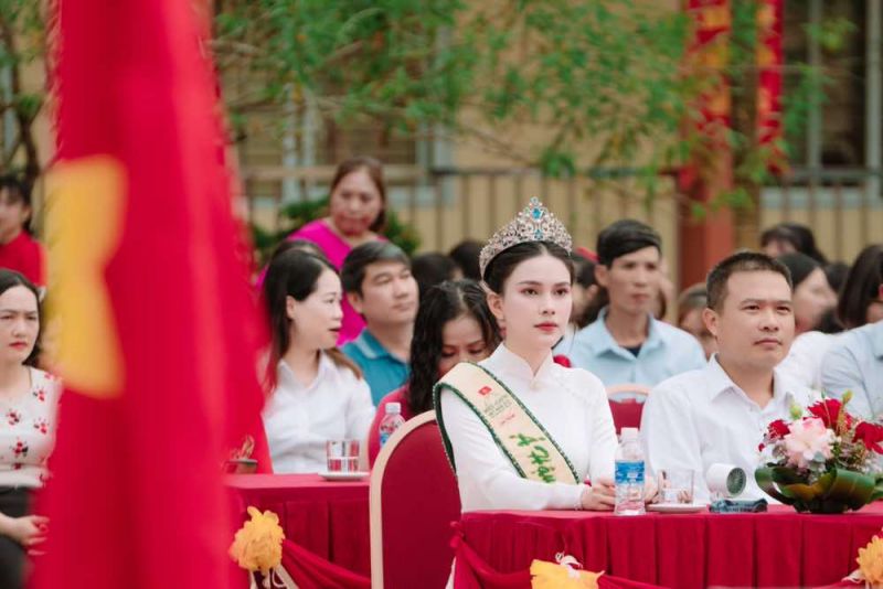 Á hậu Linh Đan từng dành toàn bộ tiền thưởng thắng giải cho hoạt động thiện nguyện