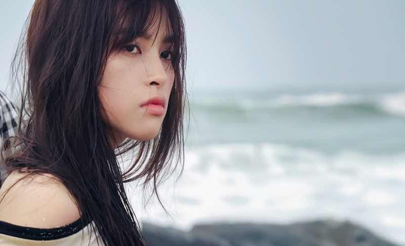 Bom tấn drama "Ốc mượn hồn" tung poster: M&agrave;n ho&aacute;n đổi "ch&iacute;nh thất - tiểu tam" t&aacute;o bạo nhất m&ugrave;a h&egrave; 2026