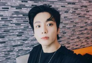 Jungkook (BTS) khiến người hâm mộ lo lắng vì sút cân sau thời gian nhập ngũ