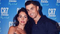 Christiano Ronaldo đau l&ograve;ng khi mất con trai