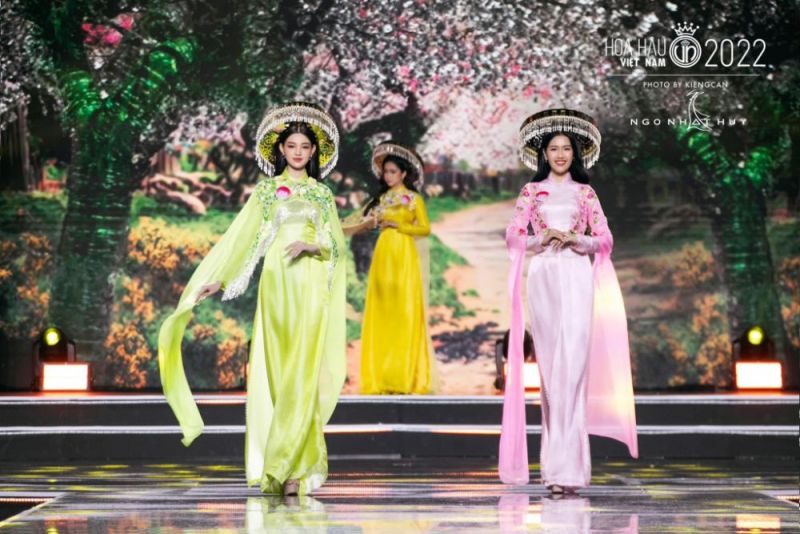 NTK Ngô Nhật Huy mang BST Xuân Tây Bắc lên sân khấu chung kết Miss Xuân 2023 giữa trời Âu