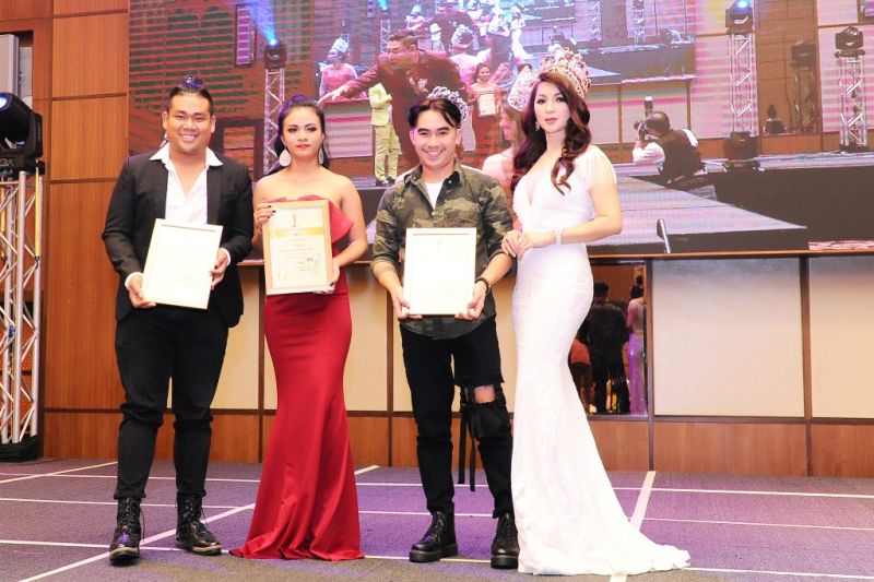 Miss, Mrs &amp; Mr Malaysia Chinatown World Beauty Pageant 2019 rực rỡ sắc màu tại Malaysia