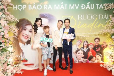 Hàng loạt Tiktoker xuất hiện trong MV ''Rước dâu về dinh'' của Nguyễn Hồng Sơn