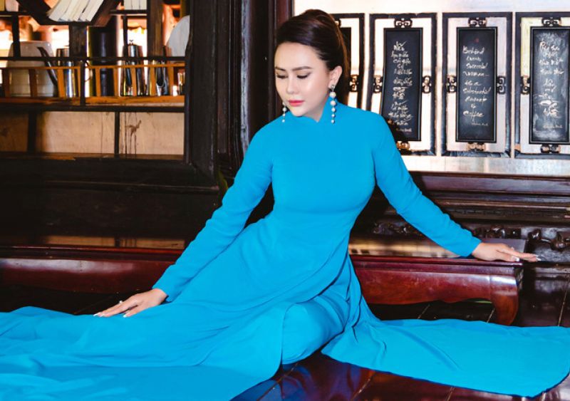 Hoa hậu Lý Kim Ngân: ''Trải qua hàng trăm năm, phụ nữ Việt Nam vẫn đẹp nhất trong tà áo dài!''