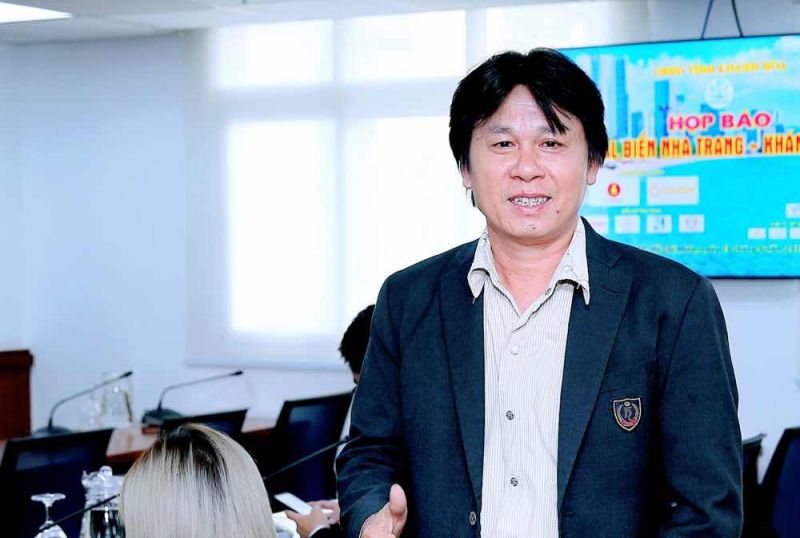 ĐẠO DIỄN KHOA NGUYỄN VÀ CHƯƠNG TRÌNH THIỆN NGUYỆN ''TÌNH NGƯỜI GIỮA BÃO LŨ''