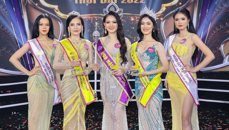 Nữ sinh 18 tuổi Nguyễn Mai Anh đăng quang Hoa hậu Việt Nam Thời đại 2022