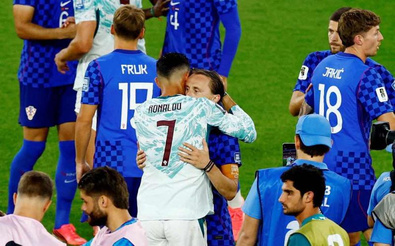 Bồ Đ&agrave;o Nha hạ Croatia, Ronaldo lập dấu ấn