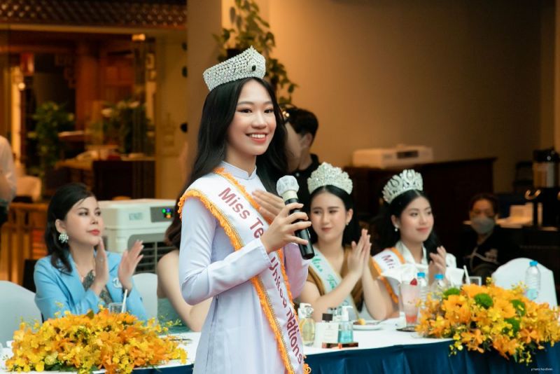 Nữ sinh 16 tuổi đến từ Kiên Giang là đại diện Việt Nam tham dự Miss Teen United Nations tại Ấn Độ