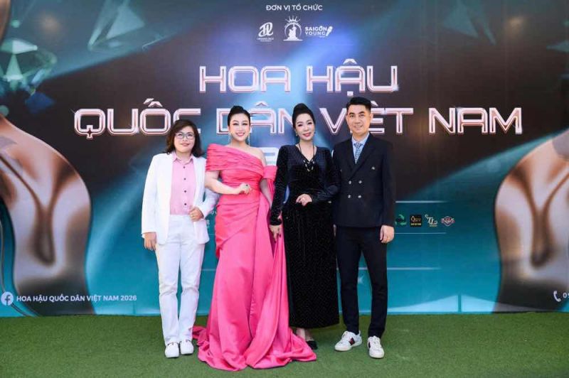Họp b&aacute;o c&ocirc;ng bố bản quyền &ldquo;Hoa hậu Doanh nh&acirc;n Quốc gia&rdquo;